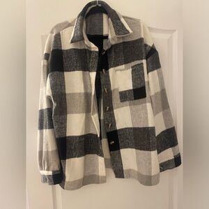 Black and white plaid shacket- plus size fall jacket - brand new - no tags